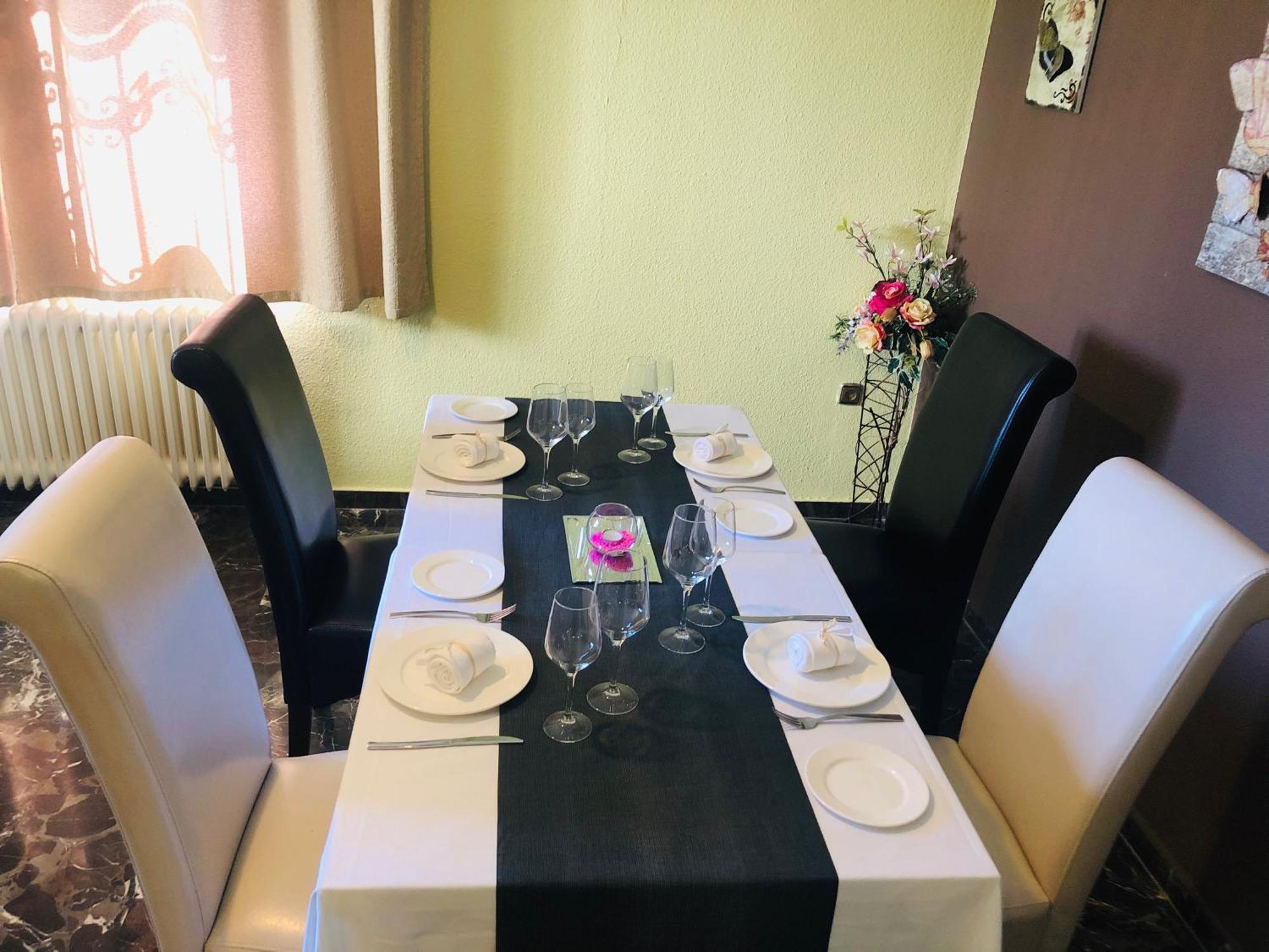 Hotel Puerta Nazari Орхива Екстериор снимка