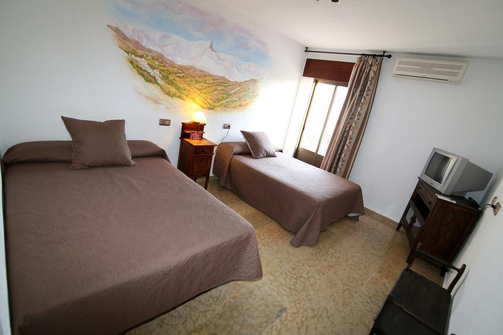 Hotel Puerta Nazari Орхива Екстериор снимка