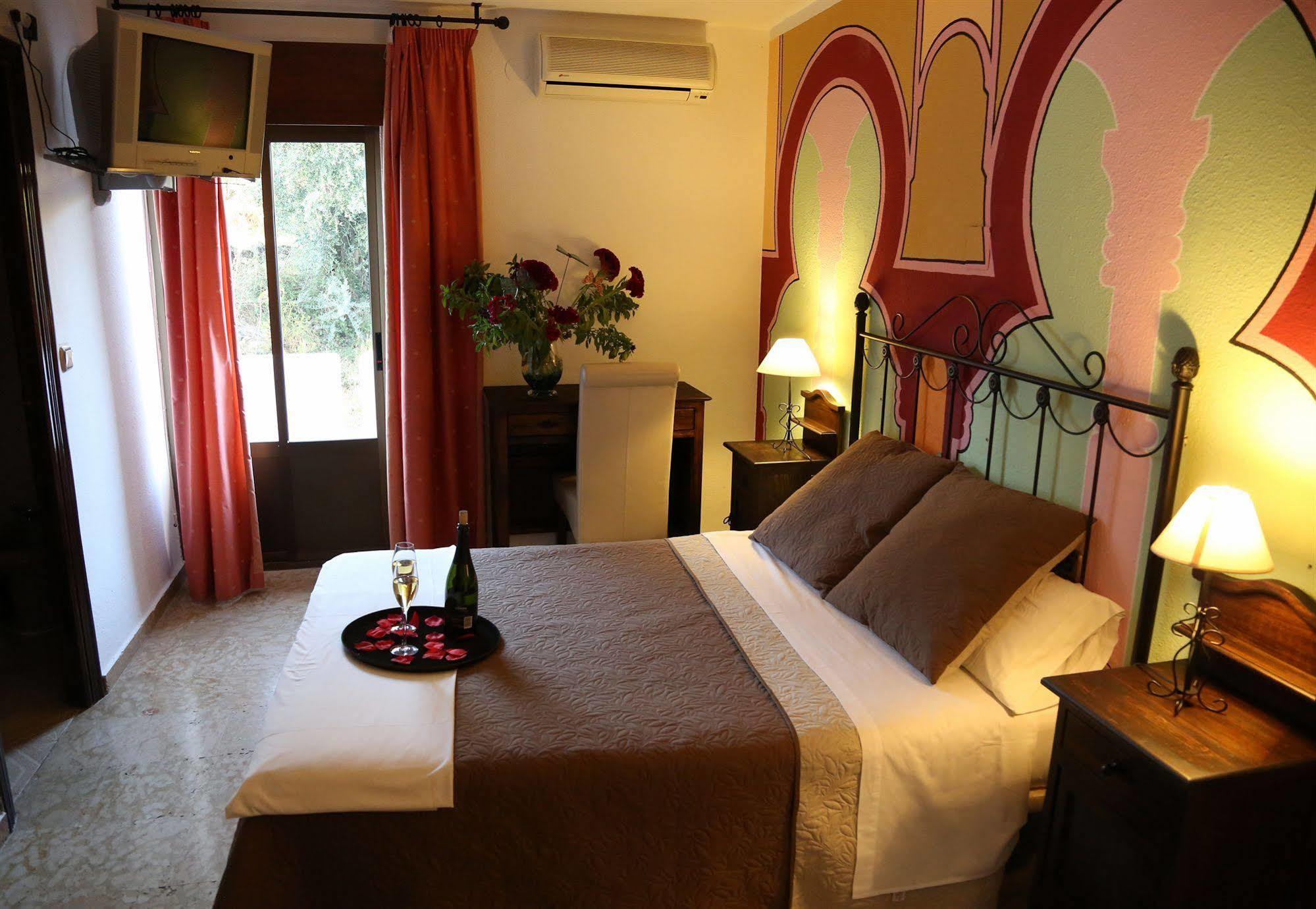 Hotel Puerta Nazari Орхива Екстериор снимка